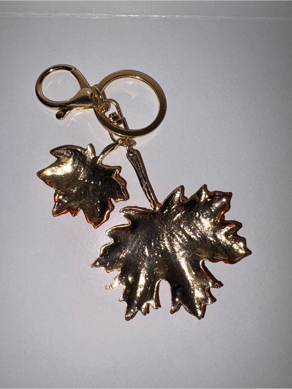 Pumpkin Spice Maple Leaf Keychain - Sparkling Fall Accessory - Picture 5 of 7